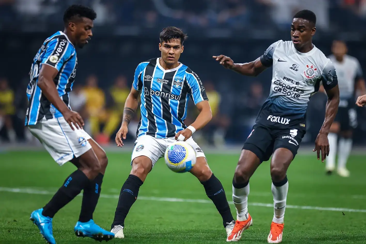 Apa Itu Peraduan Bola Sepak Liga Super?